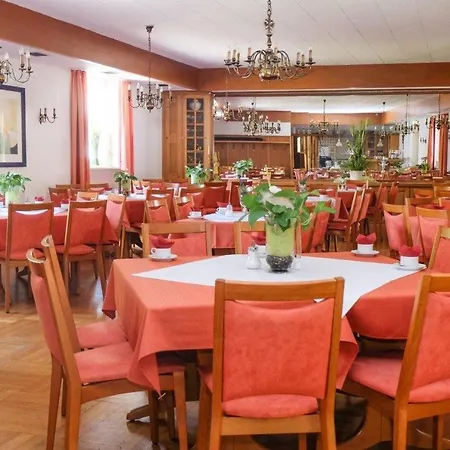 Hotel-restaurant Wiendl فندق 3*