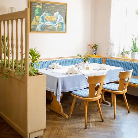 Hotel-restaurant Wiendl מלון 3*